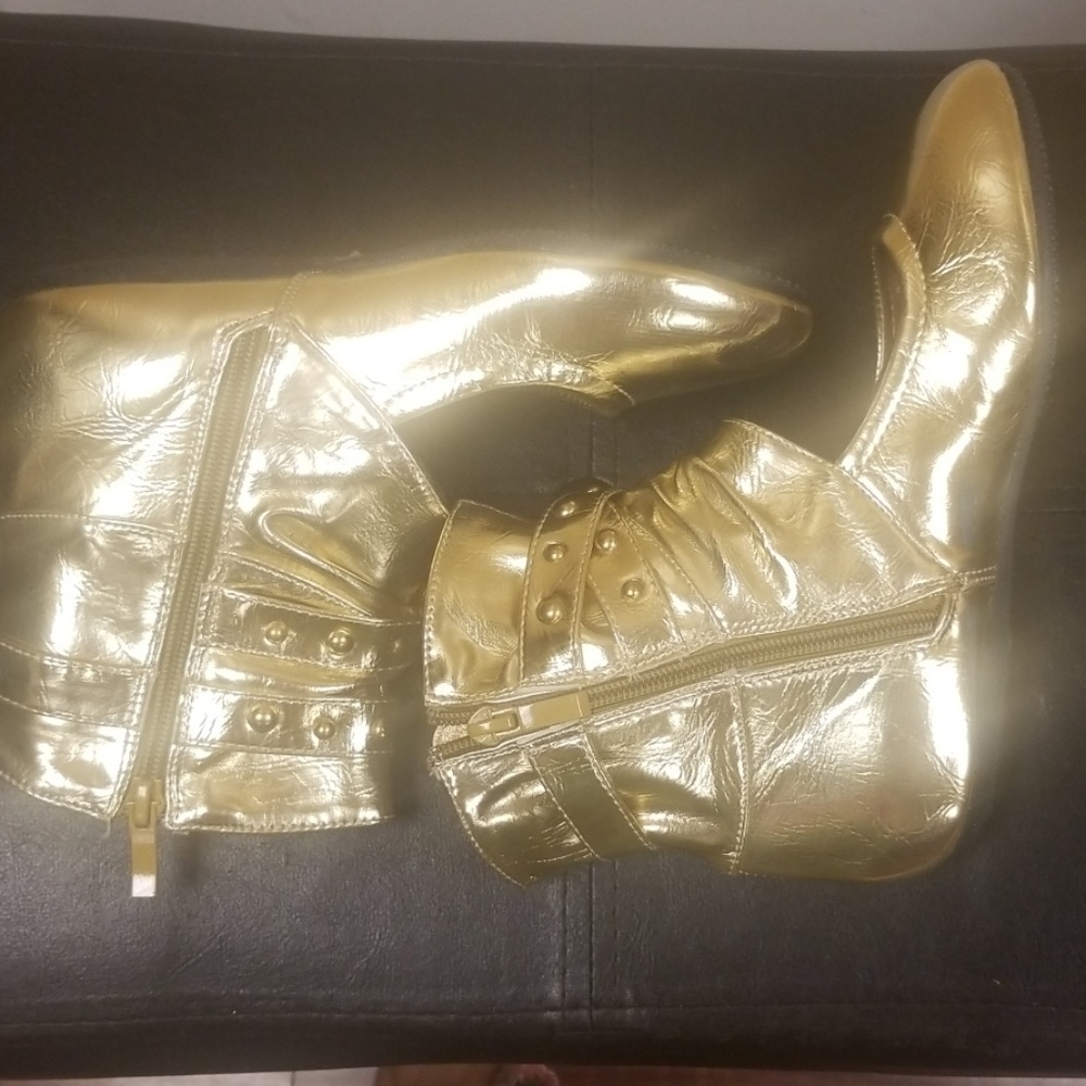 Gold Metallic Sandals - Picture 2 of 8